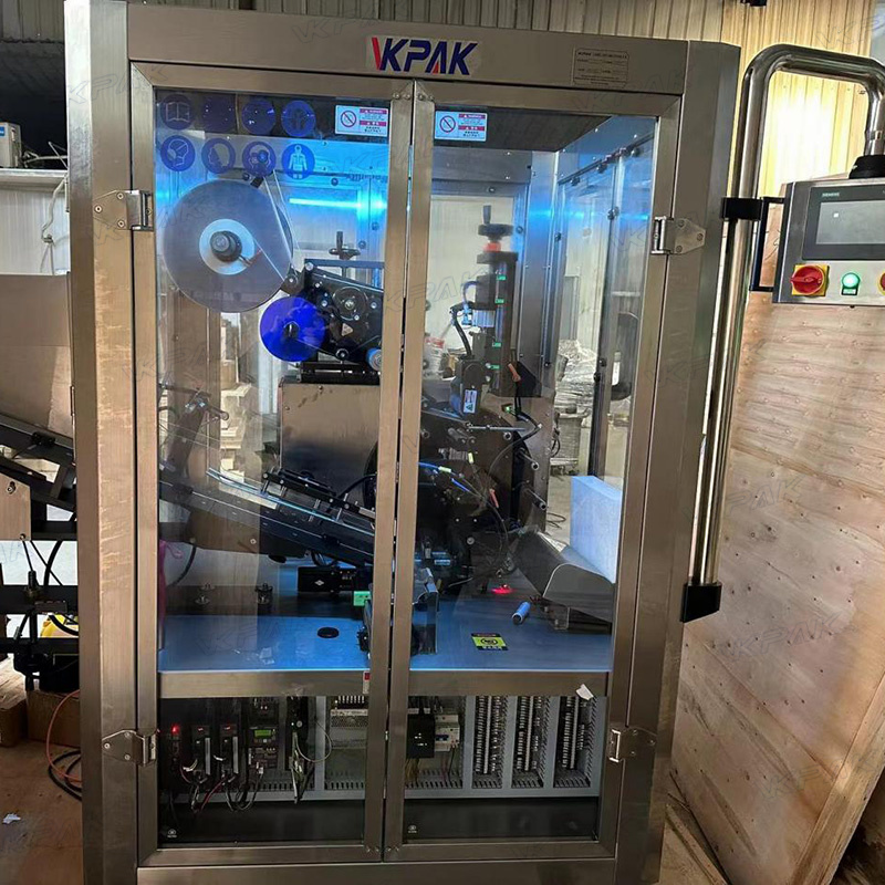 เครื่องติดฉลากหลอดพลาสติกอ่อนอัตโนมัติพร้อมระบบป้อนหลอด