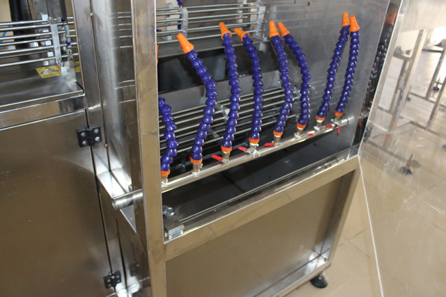 เครื่องล้างขวดโหล (2).JPG