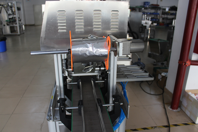 เครื่องปิดฝาขวดแก้ว (1).JPG