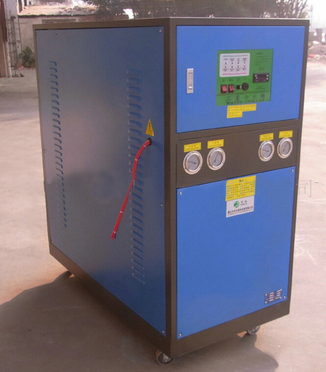 water chiller เครื่องทำน้ำเย็น.jpg