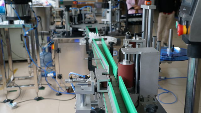 การบรรจุ การปิด ฉลาก