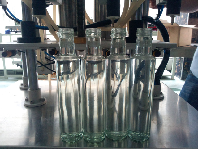 perfume bottles for overflow filling เติมน้ำหอม.jpg