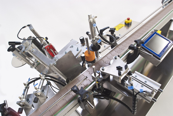 round bottle labeler equipment อุปกรณ์ติดฉลากขวดกลม.jpg