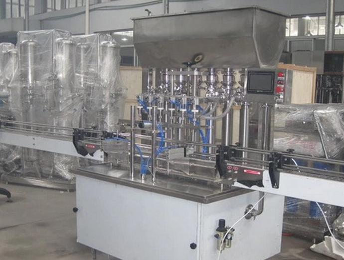 6 filling heads filling machine automatic linear model เครื่องบรรจุของเหลว 6 หัว.jpg
