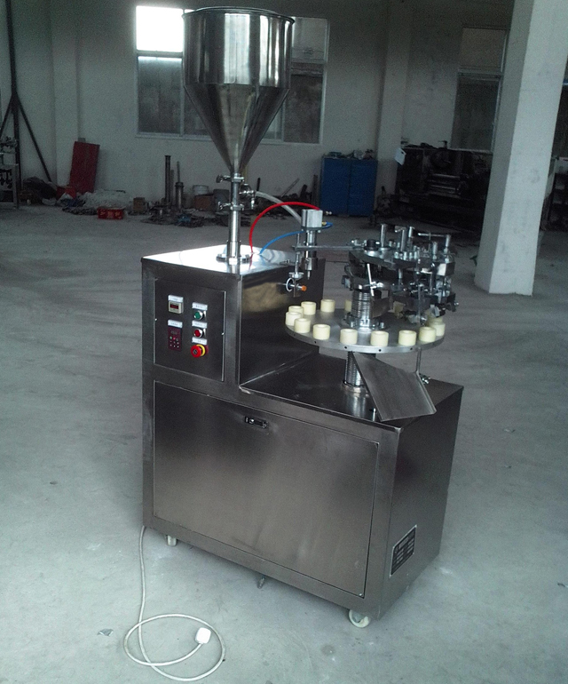 semi automatic filler sealer equipment เครื่องบรรจุและปิดผนึกท่ออลูมิเนียม.jpg