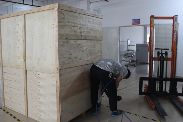 กล่องไม้บรรจุสำหรับการติดฉลากแนวนอน (2).JPG