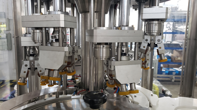 8 สกรูหัวปิด.jpg