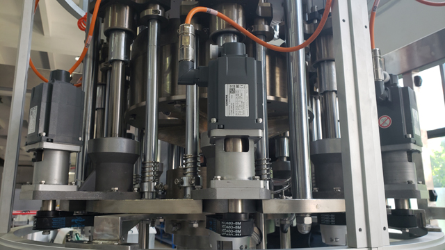 8 สกรูหัวปิด.jpg