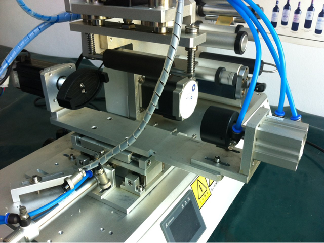 เครื่องติดฉลาก หัวติดฉลาก .jpg