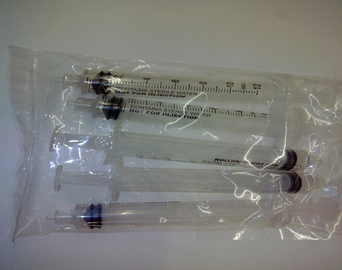 syringes เข็มฉีดยา.jpg