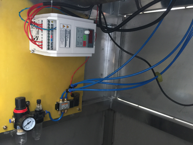 ภายในเครื่องจักรปิดฝา ropp.jpg