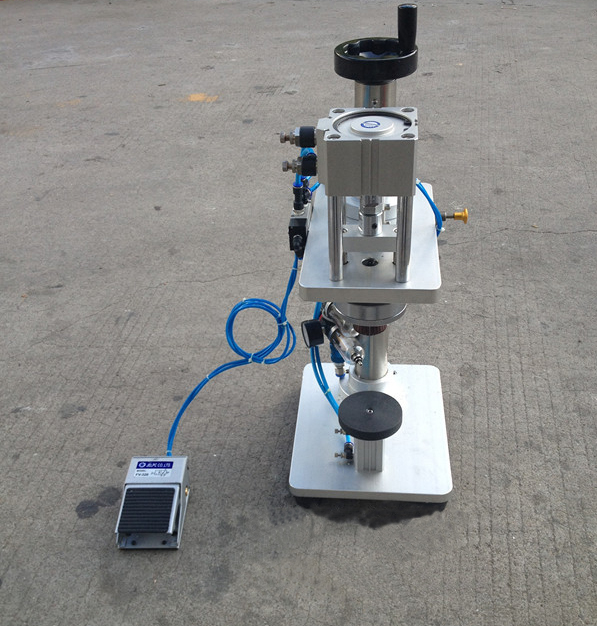 perfume pneumatic crimper equipments เครื่องบีบน้ำหอมแบบลม.jpg