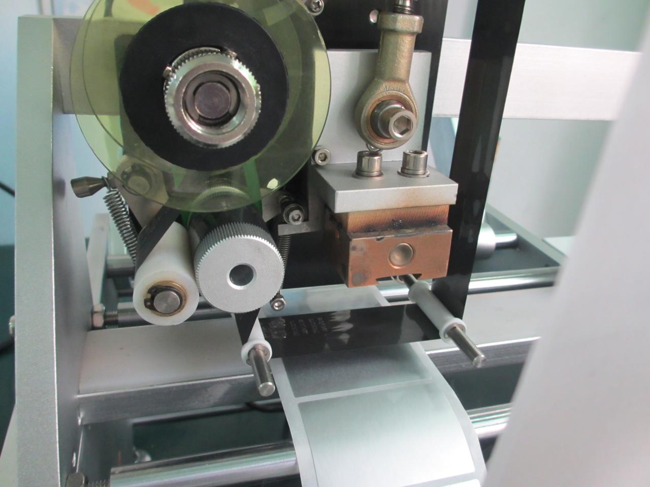 syringe labeling with printing coding function ฉลากเข็มฉีดยาพร้อมเครื่องพิมพ์รหัส (5).JPG