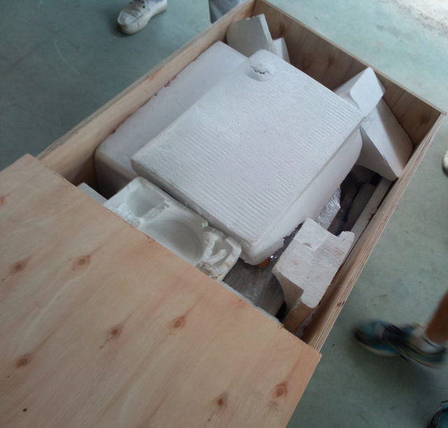 wooden case packaging before ocean shipping บรรจุภัณฑ์สำหรับเครื่องติดฉลาก.jpg