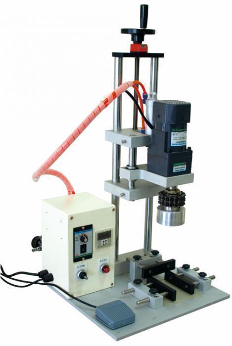 semi automatic benchtop capper เครื่องปิดฝาแบบกึ่งอัตโนมัติ.jpg