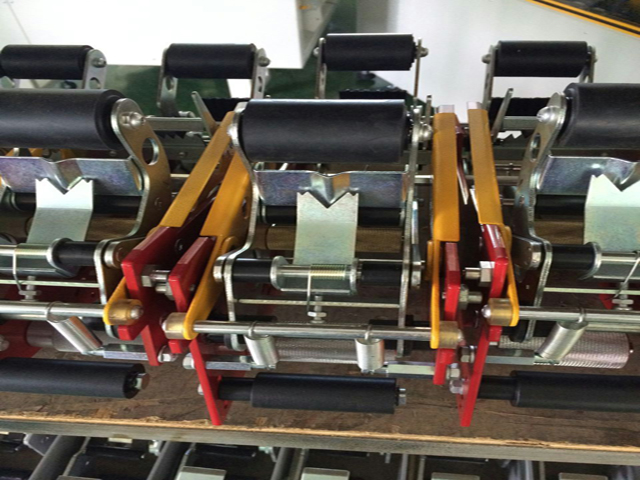 รายละเอียดการปิดผนึกกล่องกระดาษแข็ง jpg