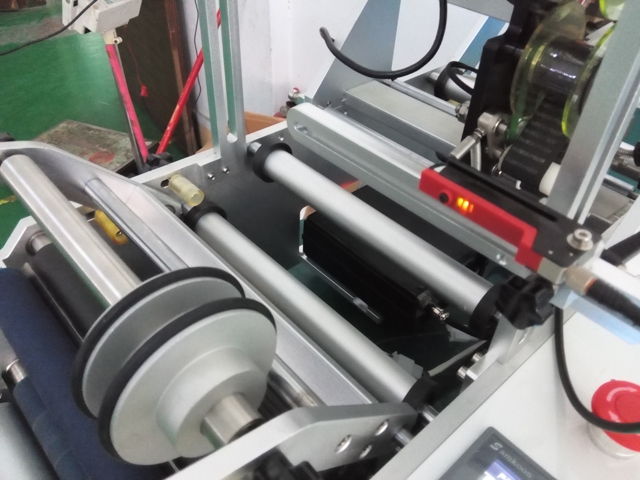 สำหรับเครื่องติดฉลากหลอดกึ่งอัตโนมัติ eran พร้อมเข็มฉีดยา