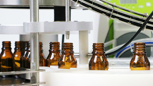 เครื่องบรรจุขวด เครื่องปิดฝา แบบตั้งโต๊ะ.jpg