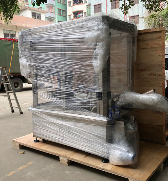 เครื่องปิดฝาขวดครีมในกล่องไม้